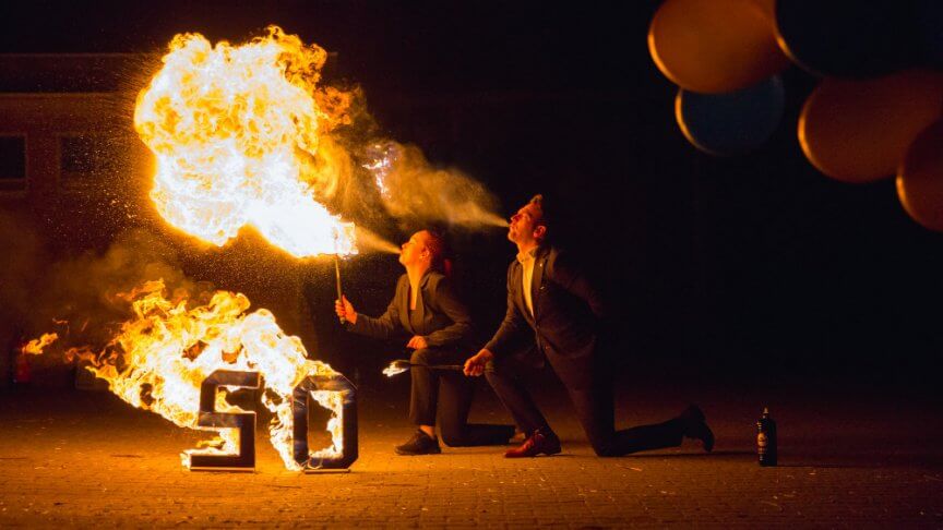 Foto van de viering van het 50-jarig jubileum van AKOS